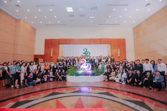 Nam Cường bước đi vững chắc bất chấp biến động của thị trường BĐS - 2 Sự kiện kỷ niệm 20 năm thành lập hệ thống khách sạn Nam Cường diễn ra ngày 27/10 vừa qua