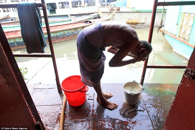 Có gì bên trong nhà nghỉ giá rẻ nhất thế giới? - 4 Nhà nghỉ có cung cấp nước sạch cho du khách