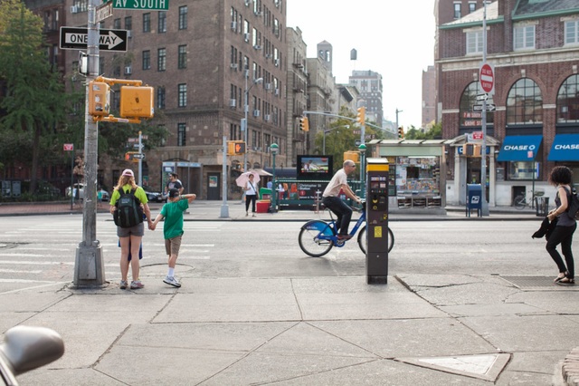 Miếng đất "tí hon" là tài sản bất khả xâm phạm ngay giữa New York - 5 Miếng đất "tí hon" là tài sản bất khả xâm phạm ngay giữa New York - 5