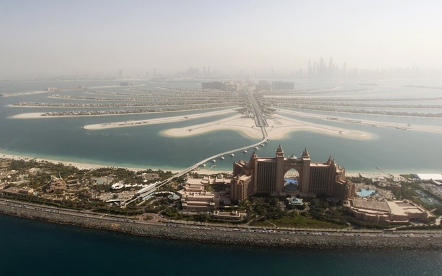 Khoảnh khắc hoành tráng đẹp khó tin của Dubai nhìn từ trên cao - 2 Dubai là quê hương của những công trình kiến trúc sáng tạo không giới hạn, tòa nhà chọc trời nổi bật trên vùng sa mạc.