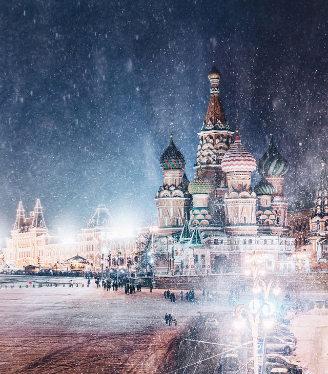 "Trái tim nước Nga" đẹp mơ màng trong những ngày đông - 2 Moscow càng trở nên lộng lẫy trong màn tuyết rơi phủ trắng xóa khắp đất trời.