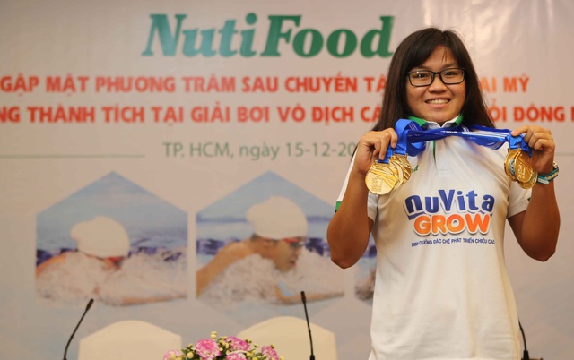 NutiFood thưởng 2000 USD cho cô trò Phương Trâm sau giải vô địch nhóm tuổi Đông Nam Á - 1 NutiFood thưởng 2000 USD cho cô trò Phương Trâm sau giải vô địch nhóm tuổi Đông Nam Á - 1