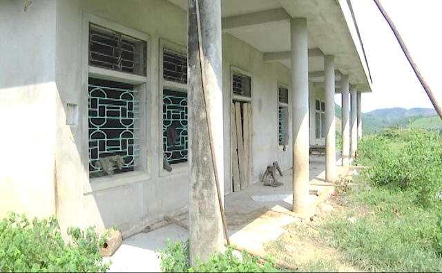 Dự án tiền tỷ bỏ hoang, ước mơ người dân vạn chài dang dở - 3 Dự án tiền tỷ bỏ hoang, ước mơ người dân vạn chài dang dở - 3