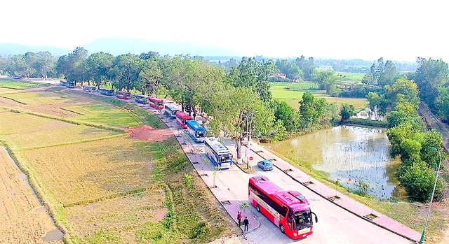 Du lịch PhucGroup: Lập kỷ lục 800 khách Outbound Quốc tế đường bộ - 2 Đây là đoàn khách Outbound quốc tế đông nhất từ trước đến nay với 800 khách.