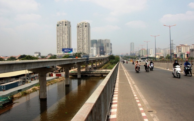 Cầu metro vượt sông Sài Gòn thuộc tuyến metro số Bến Thành - Suối Tiên
