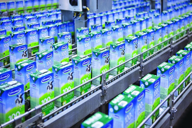SCIC chào bán Vinamilk với giá khởi điểm 144.000 đồng/cổ phiếu - 1 Giá đặt mua của nhà đầu tư sẽ không được thấp hơn giá khởi điểm và mức giá sàn mà SCIC đưa ra của ngày chào bán.