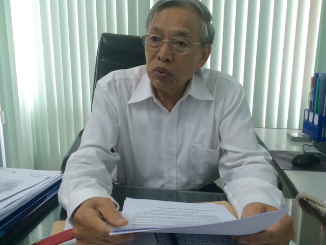 Vụ nước C2, Rồng đỏ nhiễm chì: Doanh nghiệp không thể né bồi thường! - 1 Ông Nguyễn Mạnh Hùng trao đổi với báo chí chiều 7/9 (Ảnh: Thế Kha)
