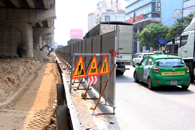 Toàn cảnh xén dải phân cách đường vành đai 3 nút giao Giải Phóng - Ngọc Hồi - 10 Toàn cảnh xén dải phân cách đường vành đai 3 nút giao Giải Phóng - Ngọc Hồi - 10