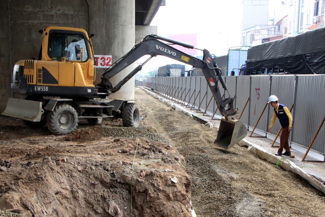 Toàn cảnh xén dải phân cách đường vành đai 3 nút giao Giải Phóng - Ngọc Hồi - 8 Toàn cảnh xén dải phân cách đường vành đai 3 nút giao Giải Phóng - Ngọc Hồi - 8