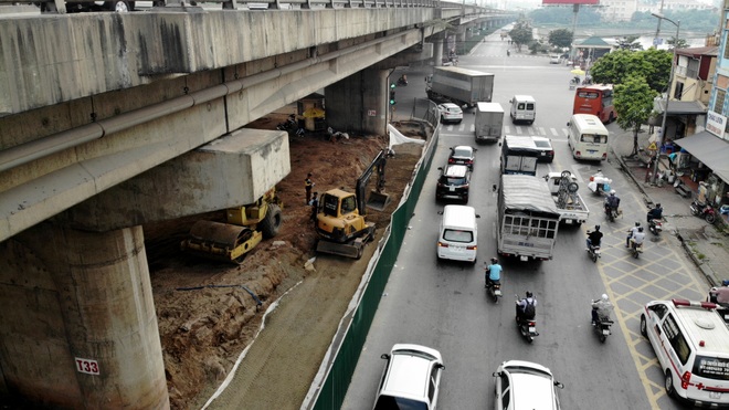 Toàn cảnh xén dải phân cách đường vành đai 3 nút giao Giải Phóng - Ngọc Hồi - 15 Toàn cảnh xén dải phân cách đường vành đai 3 nút giao Giải Phóng - Ngọc Hồi - 15