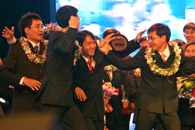 Giải thưởng Nhân tài Đất Việt lan toả, thắp sáng mầm cây tương lai suốt gần hai thập kỷ - 11 Giải thưởng Nhân tài Đất Việt lan toả, thắp sáng mầm cây tương lai suốt gần hai thập kỷ - 11