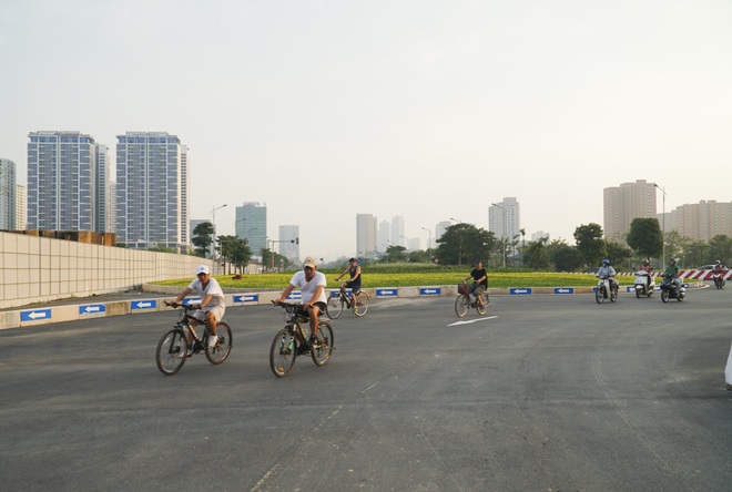 Toàn cảnh tuyến đường 8 làn kết nối 3 quận ở Hà Nội - 12 Toàn cảnh tuyến đường 8 làn kết nối 3 quận ở Hà Nội - 12
