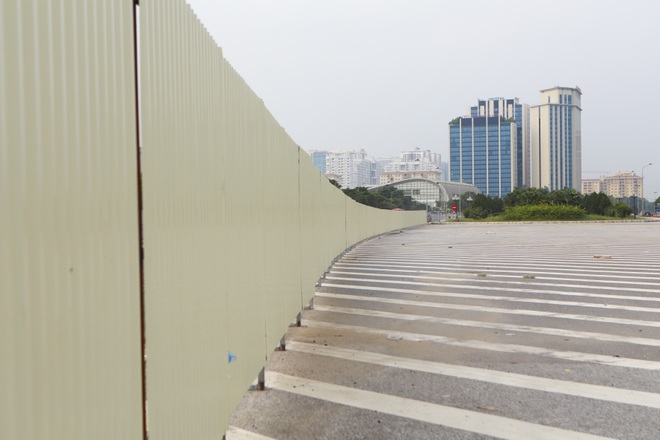 Hà Nội: Bắt đầu rào chắn thêm nhiều tuyến phố để thi công đường đua F1 - 8 Hà Nội: Bắt đầu rào chắn thêm nhiều tuyến phố để thi công đường đua F1 - 8