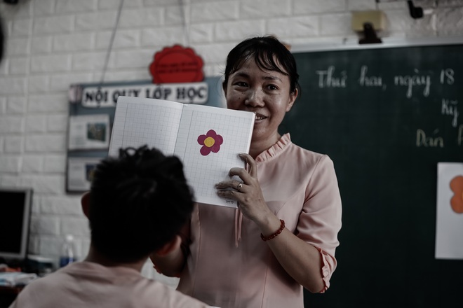 Cô giáo 16 năm là “mẹ hiền” của trẻ chuyên biệt - 12 Cô giáo 16 năm là “mẹ hiền” của trẻ chuyên biệt - 12