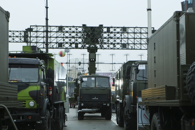 Cận cảnh dàn radar chống mục tiêu tàng hình tối tân của Quân đội Nhân dân Việt Nam - 4 Cận cảnh dàn radar chống mục tiêu tàng hình tối tân của Quân đội Nhân dân Việt Nam - 4
