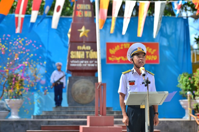 Thiêng liêng lễ chào cờ đầu năm mới tại Trường Sa - 7 Thiêng liêng lễ chào cờ đầu năm mới tại Trường Sa - 7