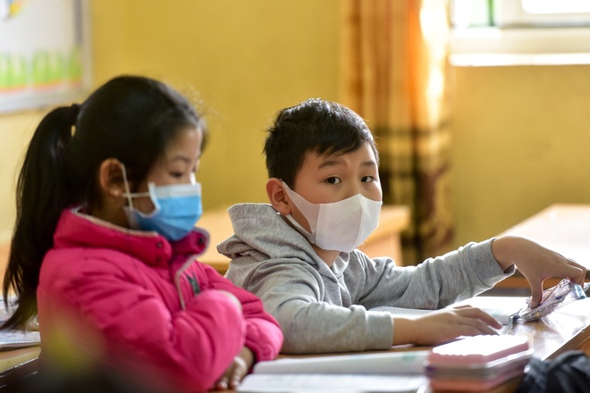 Xem lại hình ảnh khẩu trang theo học sinh vào lớp trước khi có thông báo nghỉ tránh dịch - 11 Xem lại hình ảnh khẩu trang theo học sinh vào lớp trước khi có thông báo nghỉ tránh dịch - 11