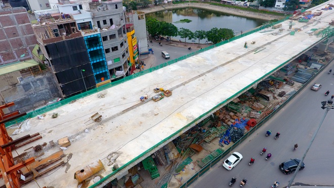 Đại công trường trên cao 9.400 tỷ xuyên đường cong mềm mại ở Hà Nội - 6 Đại công trường trên cao 9.400 tỷ xuyên đường cong mềm mại ở Hà Nội - 6
