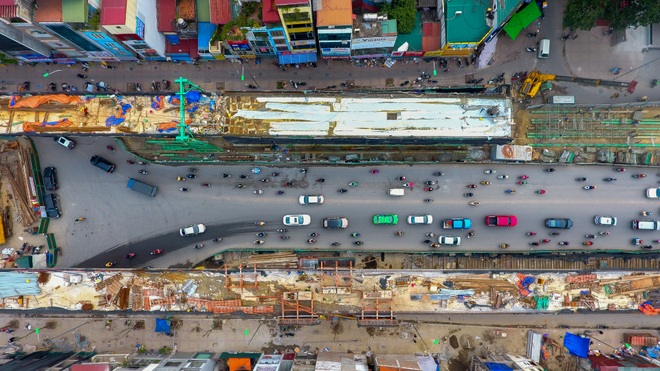 Đại công trường trên cao 9.400 tỷ xuyên đường cong mềm mại ở Hà Nội - 23 Đại công trường trên cao 9.400 tỷ xuyên đường cong mềm mại ở Hà Nội - 23