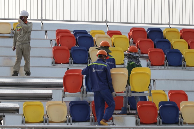 Hà Nội: Tháo dỡ khán đài đường đua F1 vì tạm hoãn đua xe - 8 Hà Nội: Tháo dỡ khán đài đường đua F1 vì tạm hoãn đua xe - 8