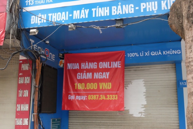 Hà Nội: Cửa hàng điện thoại ngừng kinh doanh, khó khăn nối tiếp khó khăn - 9 Hà Nội: Cửa hàng điện thoại ngừng kinh doanh, khó khăn nối tiếp khó khăn - 9