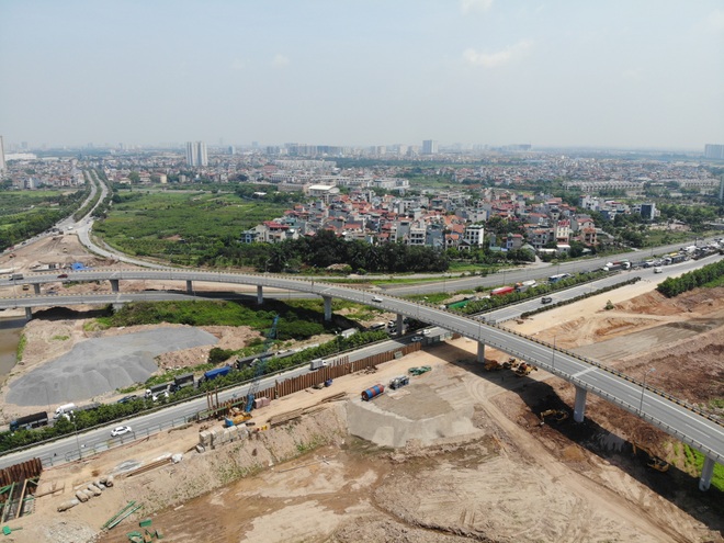 Nhìn từ trên cao dự án đường nối vành đai 3 với cao tốc Hà Nội - Hải Phòng - 3 Nhìn từ trên cao dự án đường nối vành đai 3 với cao tốc Hà Nội - Hải Phòng - 3