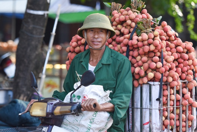 Chợ vải Bắc Giang nhộn nhịp vào mùa - 6