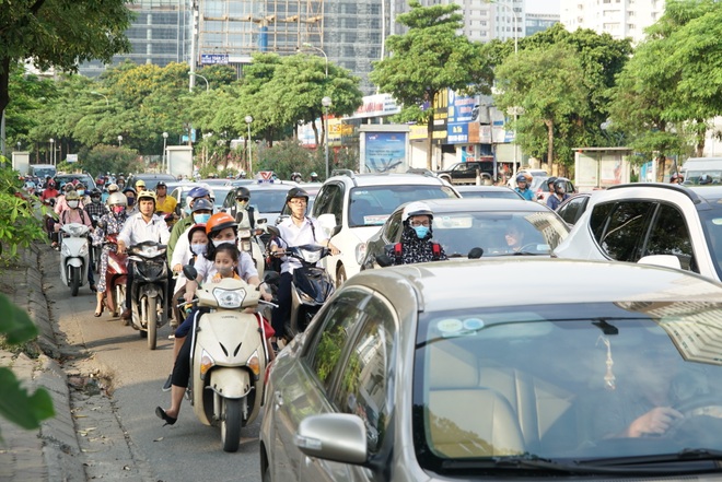 Toàn cảnh rừng cao ốc chen chân ở quận nội đô Hà Nội - 8