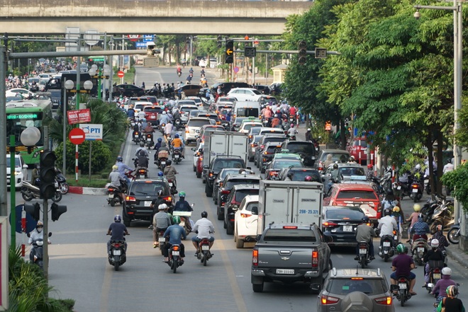 Toàn cảnh rừng cao ốc chen chân ở quận nội đô Hà Nội - 10