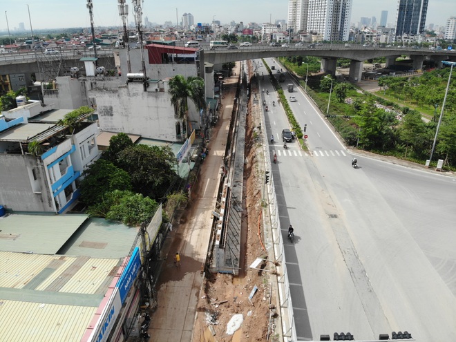Nhìn từ trên cao dự án dựng tường bê tông, mở rộng đường đến cầu Nhật Tân - 5 Nhìn từ trên cao dự án dựng tường bê tông, mở rộng đường đến cầu Nhật Tân - 5