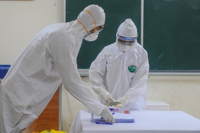 Hà Nội: Ngày đầu xét nghiệm PCR cho người trở về từ vùng dịch Đà Nẵng - 9 Hà Nội: Ngày đầu xét nghiệm PCR cho người trở về từ vùng dịch Đà Nẵng - 9