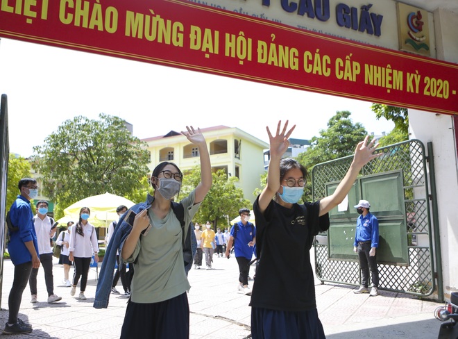 Những cung bậc cảm xúc tạo nên dấu ấn mùa thi tốt nghiệp THPT 2020 - 3 Những cung bậc cảm xúc tạo nên dấu ấn mùa thi tốt nghiệp THPT 2020 - 3