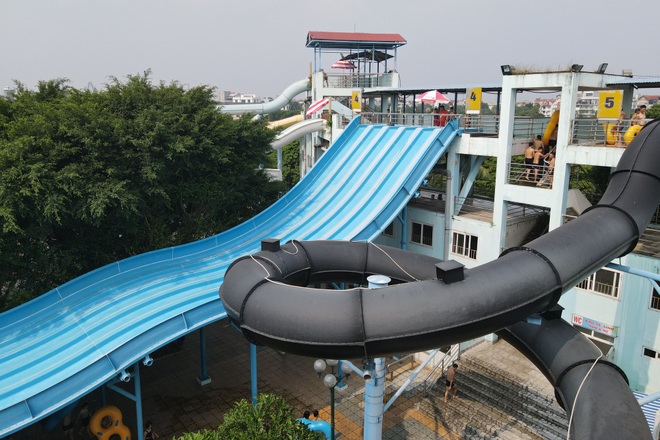 Cảnh hiu hắt ở Công viên nước Hồ Tây ngày nghỉ lễ Quốc khánh - 8 Cảnh hiu hắt ở Công viên nước Hồ Tây ngày nghỉ lễ Quốc khánh - 8
