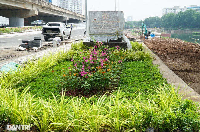 Diện mạo cầu vượt thấp qua hồ Linh Đàm một ngày trước khi khánh thành - 7 Diện mạo cầu vượt thấp qua hồ Linh Đàm một ngày trước khi khánh thành - 7