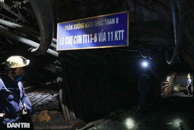 Một ngày của người thợ ăn cơm dương gian, làm việc âm phủ - 8 Một ngày của người thợ ăn cơm dương gian, làm việc âm phủ - 8