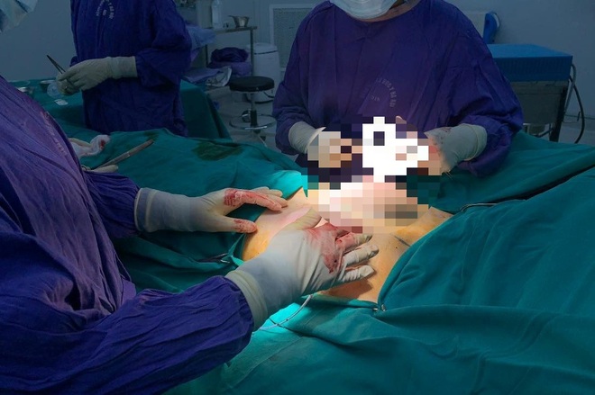 Đằng sau những mũi dao phẫu thuật tạo hình làm thay đổi số phận người bệnh - 7 Đằng sau những mũi dao phẫu thuật tạo hình làm thay đổi số phận người bệnh - 7