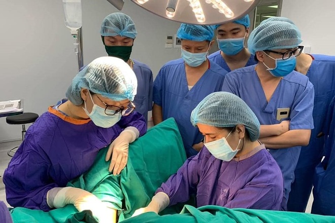 Đằng sau những mũi dao phẫu thuật tạo hình làm thay đổi số phận người bệnh - 10 Đằng sau những mũi dao phẫu thuật tạo hình làm thay đổi số phận người bệnh - 10