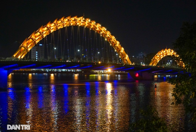 Chiêm ngưỡng 4 cây cầu ấn tượng nối đôi bờ sông Hàn ở Đà Nẵng - 9 Chiêm ngưỡng 4 cây cầu ấn tượng nối đôi bờ sông Hàn ở Đà Nẵng - 9