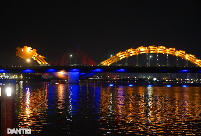 Chiêm ngưỡng 4 cây cầu ấn tượng nối đôi bờ sông Hàn ở Đà Nẵng - 8 Chiêm ngưỡng 4 cây cầu ấn tượng nối đôi bờ sông Hàn ở Đà Nẵng - 8