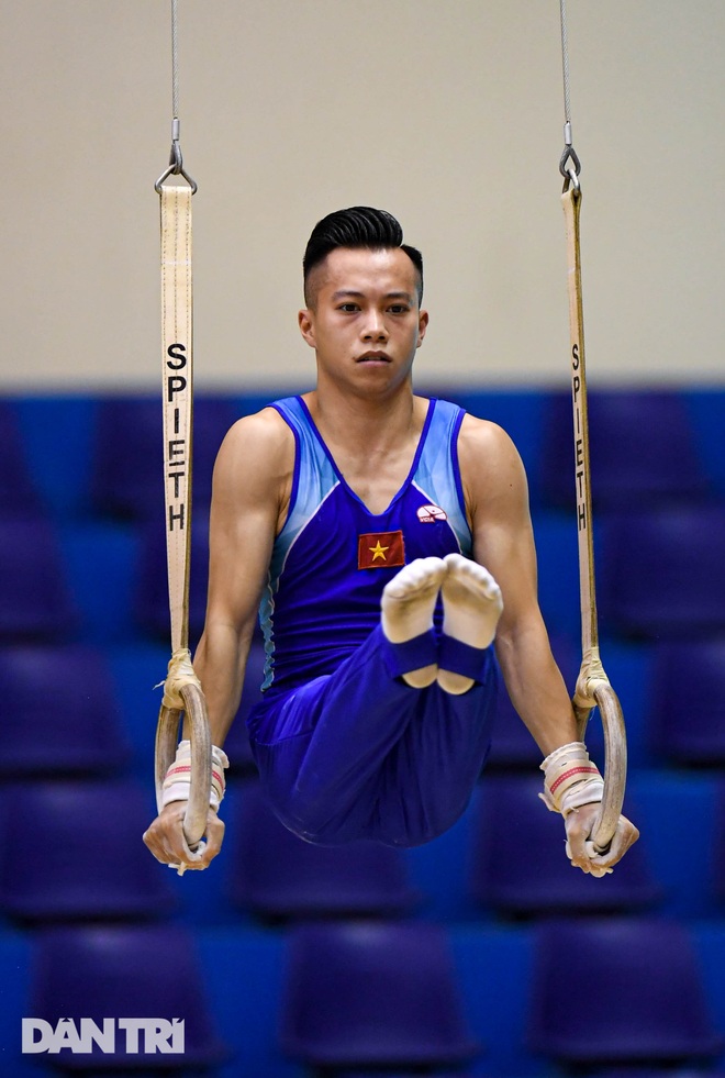 Mãn nhãn với những màn biểu diễn thể dục dụng cụ tại giải quốc gia - 13 Mãn nhãn với những màn biểu diễn thể dục dụng cụ tại giải quốc gia - 13