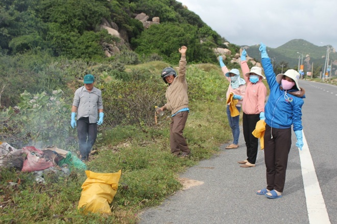 2.000 người cùng nhau làm sạch bãi biển Ninh Hải - 9