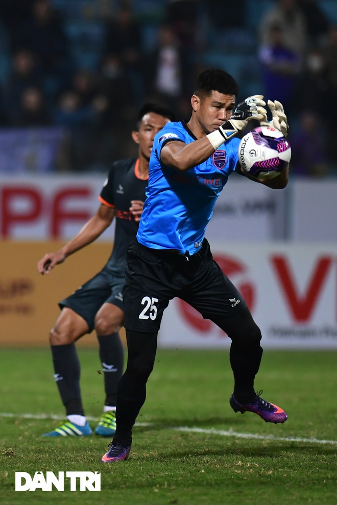 Những khoảnh khắc CLB Hà Nội thua trận thứ hai liên tiếp ở V-League - 13 Những khoảnh khắc CLB Hà Nội thua trận thứ hai liên tiếp ở V-League - 13