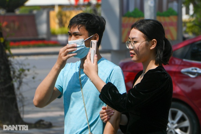 Mê mẩn cùng hoa ban Tây Bắc, người dân thủ đô lơ là phòng dịch Covid-19 - 12 Mê mẩn cùng hoa ban Tây Bắc, người dân thủ đô lơ là phòng dịch Covid-19 - 12
