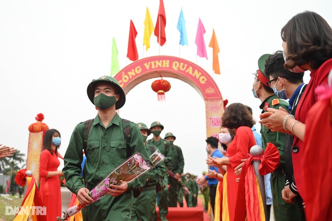 Xúc động khoảnh khắc tân binh thủ đô lên đường nhập ngũ - 14 Xúc động khoảnh khắc tân binh thủ đô lên đường nhập ngũ - 14