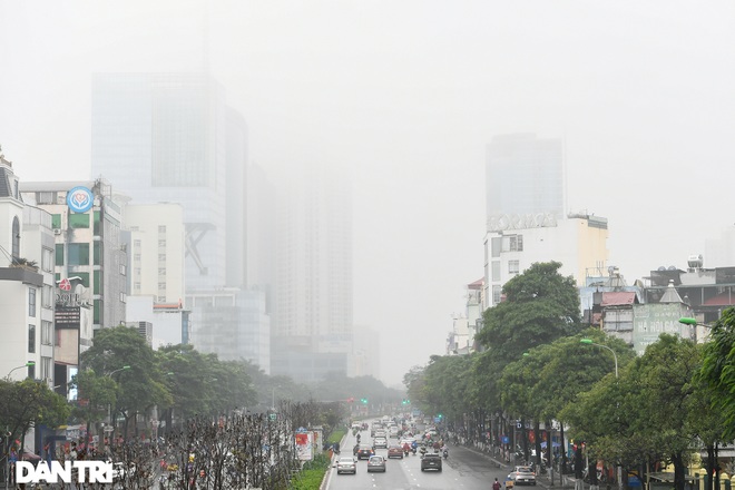 Những tòa nhà chọc trời ở Hà Nội biến mất trong làn sương dày đặc - 14 Những tòa nhà chọc trời ở Hà Nội biến mất trong làn sương dày đặc - 14