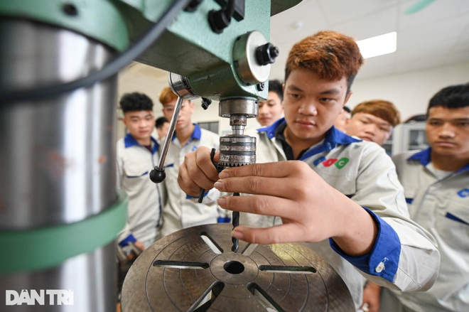 Sinh viên ngành ô tô, nấu ăn, quản trị khách sạn ra trường có việc làm ngay - 4 Sinh viên ngành ô tô, nấu ăn, quản trị khách sạn ra trường có việc làm ngay - 4