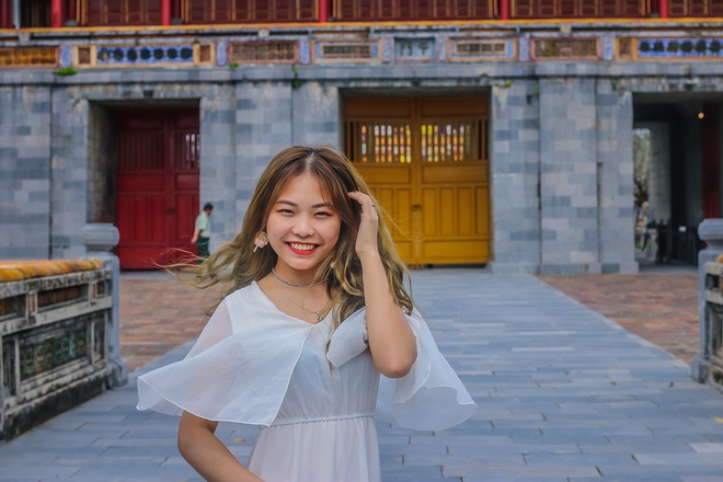 Nữ sinh được ví như cục pin năng lượng mặt trời của ĐH Y Hà Nội - 9 Nữ sinh được ví như cục pin năng lượng mặt trời của ĐH Y Hà Nội - 9