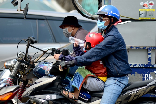 Kẹt xe kinh hoàng kéo dài hơn 2km tuyến đường phà Cát Lái - Nhơn Trạch - 12 Kẹt xe kinh hoàng kéo dài hơn 2km tuyến đường phà Cát Lái - Nhơn Trạch - 12
