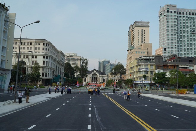 Ngắm tuyến metro đầu tiên của TPHCM sau gần 10 năm chờ đợi - 12 Ngắm tuyến metro đầu tiên của TPHCM sau gần 10 năm chờ đợi - 12