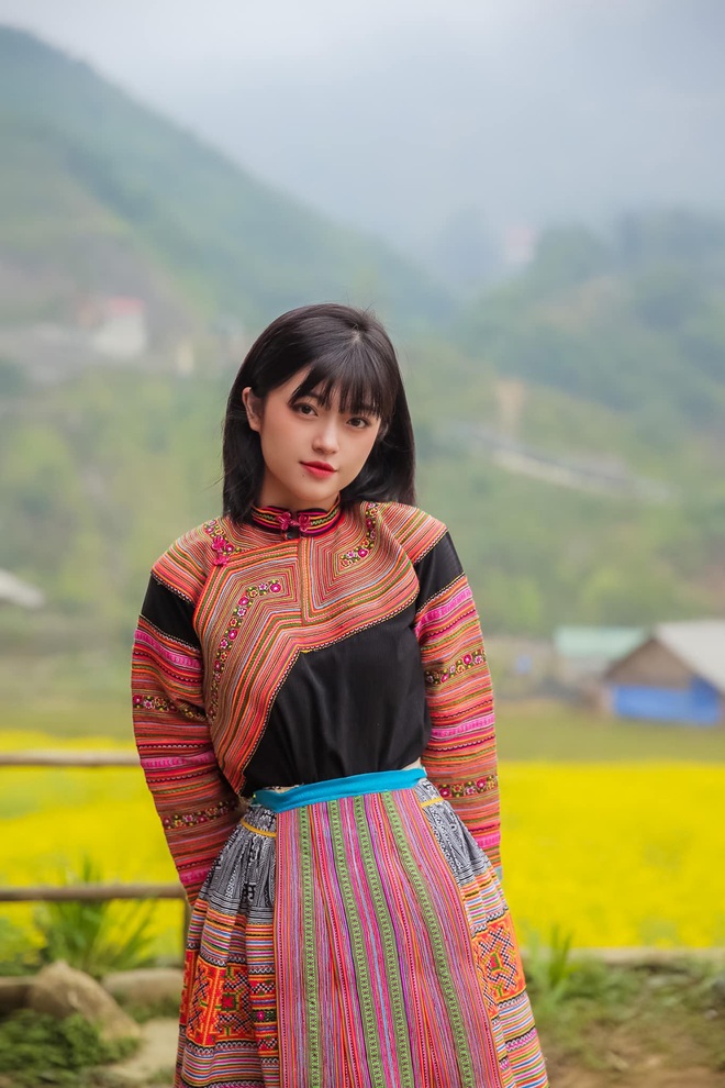 Hot girl ảnh thẻ dân tộc Giáy ngày càng xinh đẹp sau một năm nổi tiếng - 11